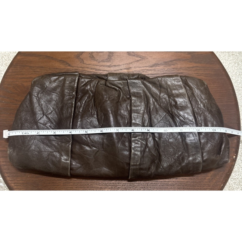 vintage Liz Claiborne baguette-style clutch Magnetic Closure Lambskin Leather
